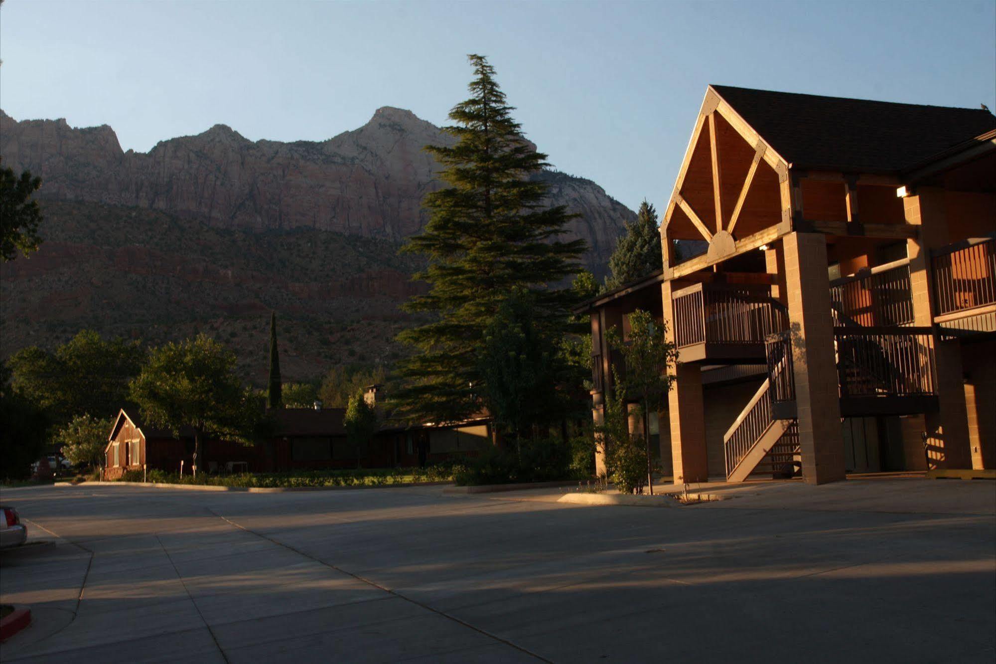 Driftwood Lodge Springdale Εξωτερικό φωτογραφία